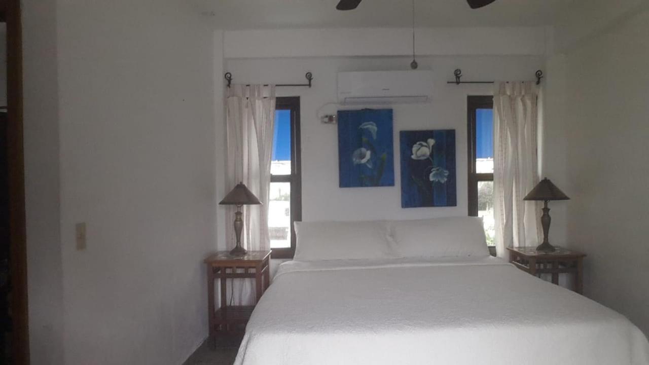 Hotel Y Restaurante Cesar Mariscos เตลา ภายนอก รูปภาพ